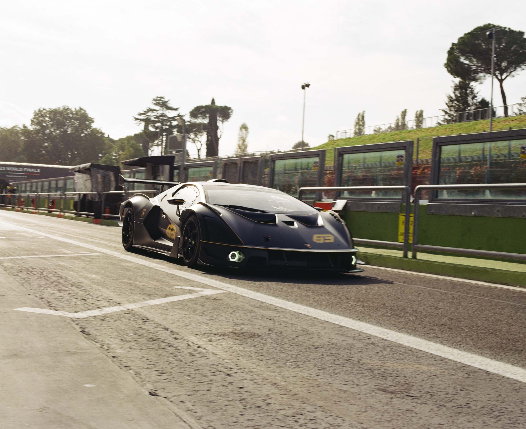 Color analog photograph shot on Mamiya RZ67 Pro II and Kodak Gold 200 in Italy by TheAnalogPhotographer (United States). [Automotive]