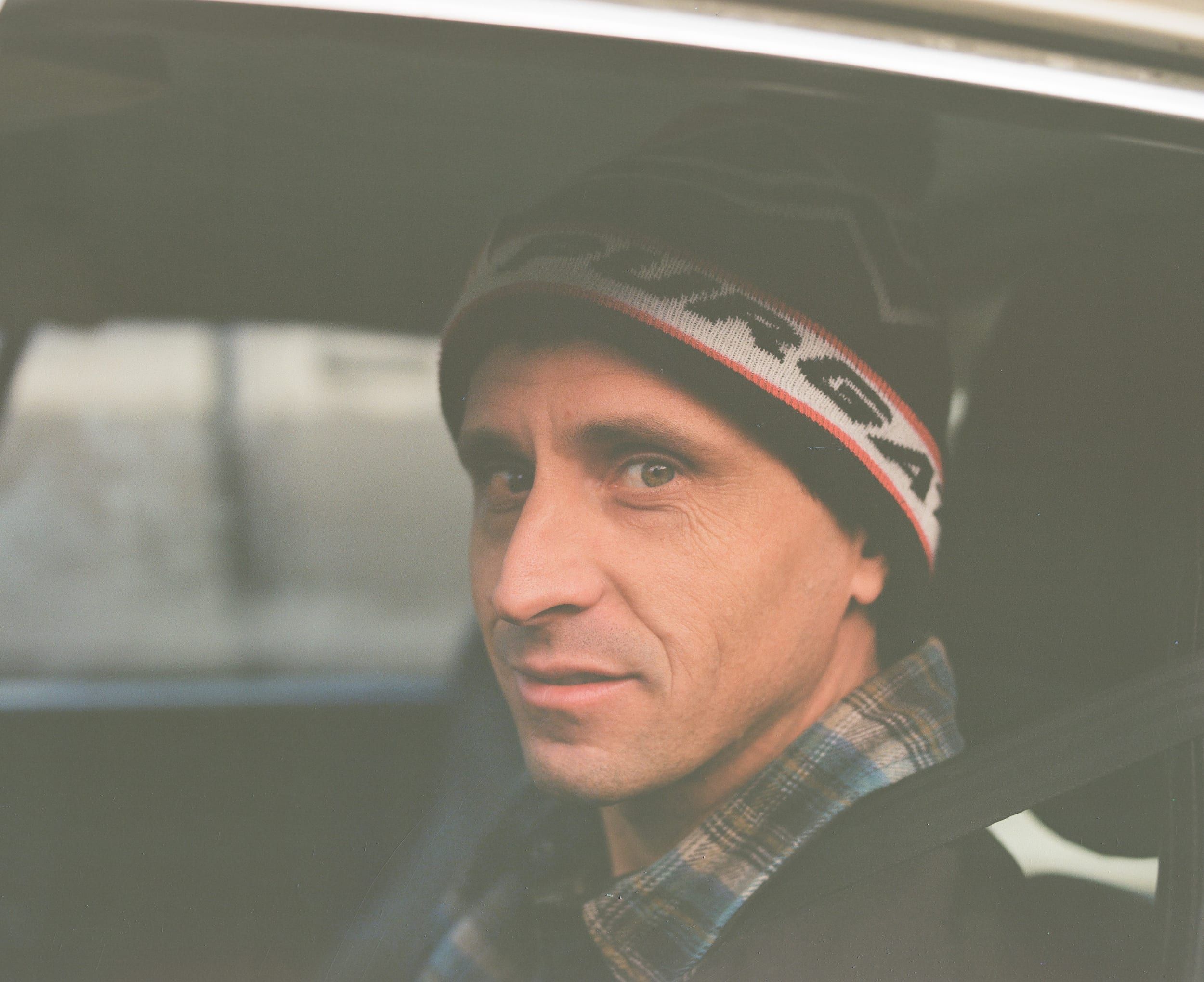 Color analog photograph shot on Mamiya RZ67 Pro II and Kodak Professional Ektar 100 in Utah by TheAnalogPhotographer (United States). [Portraits]