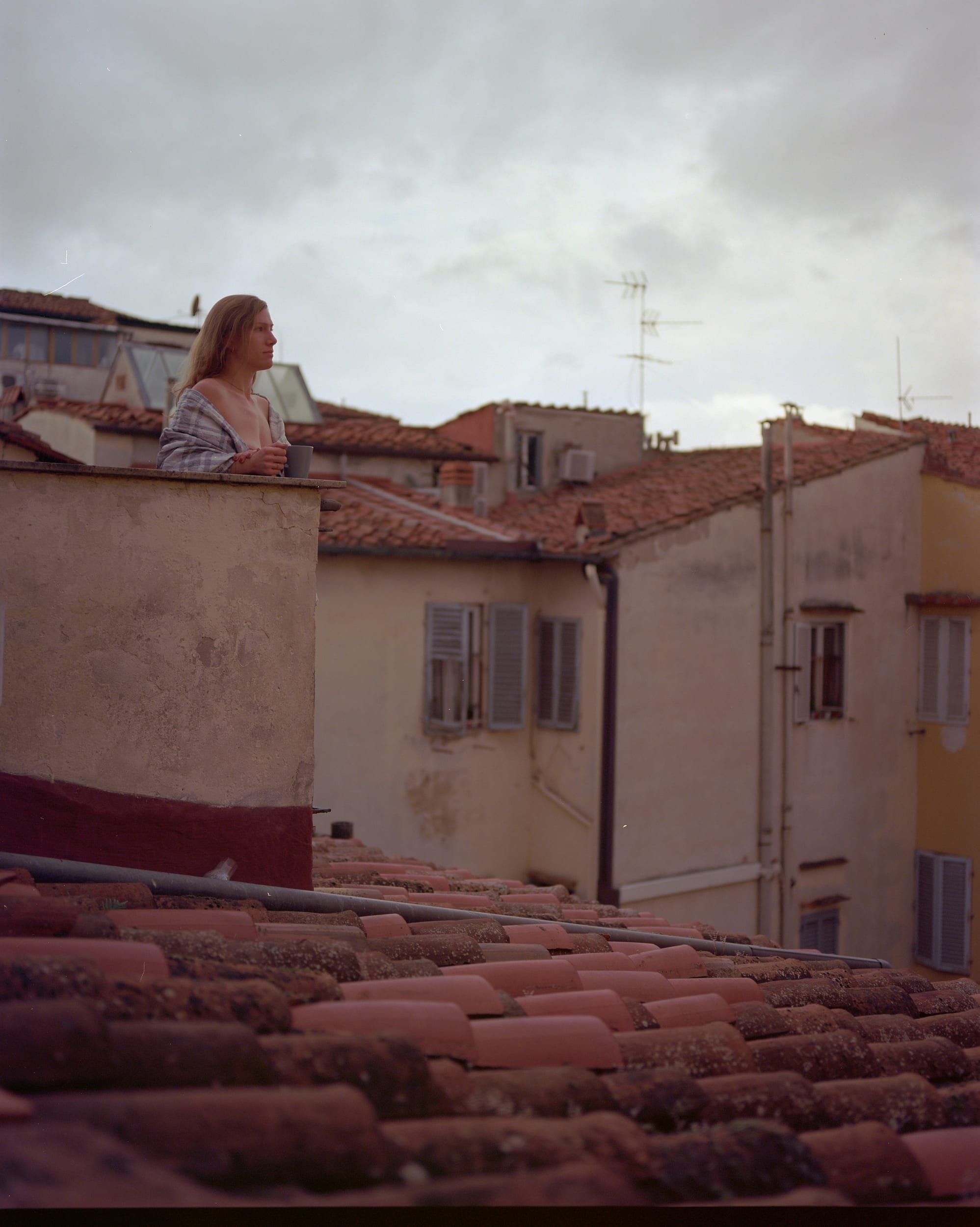 Color analog photograph shot on Mamiya RZ67 Pro II and Kodak Professional Ektar 100 in Florence, Italy by TheAnalogPhotographer (United States). [Boudoir (SFW)]