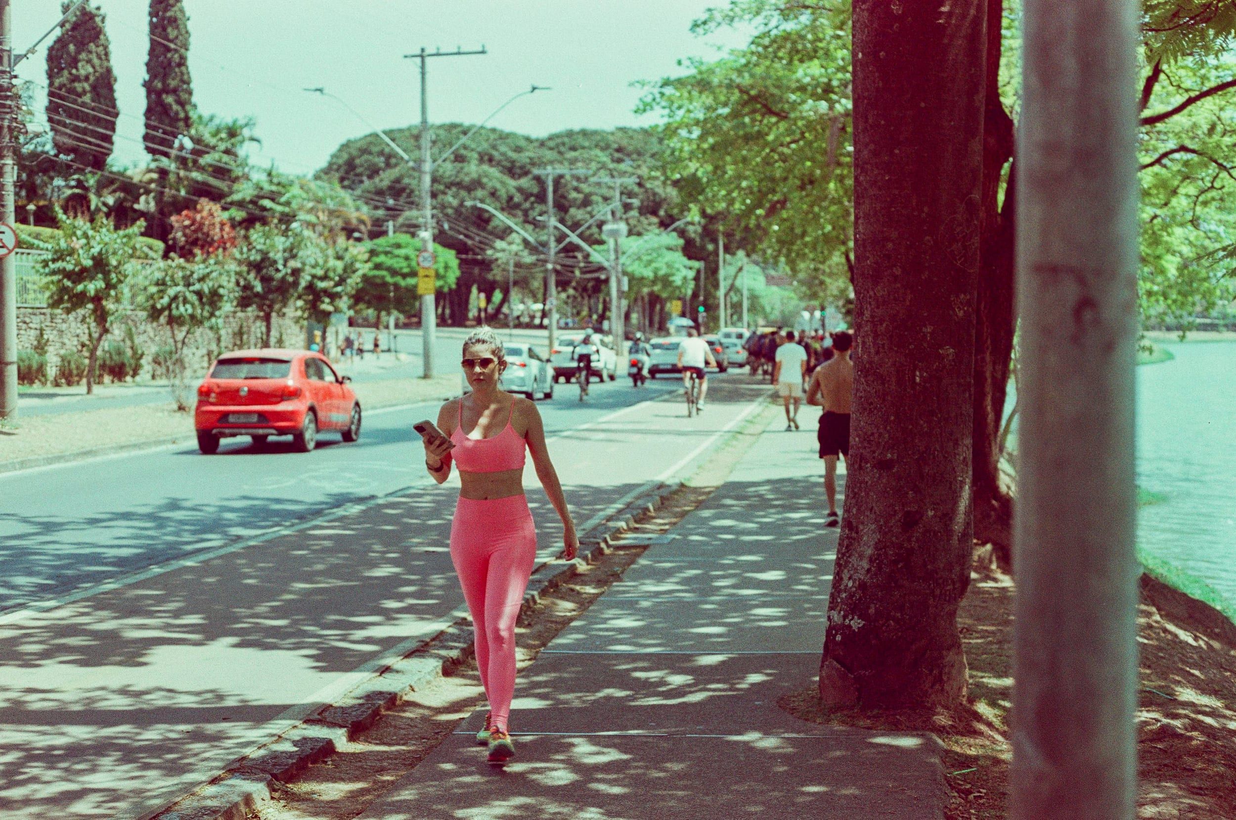 Color analog photograph shot on Canon FTb and Ferrania Solaris with FD 50mm f/1.8 in Belo Horizonte, Brazil by geologyncoffee (Brazil). [Travel]