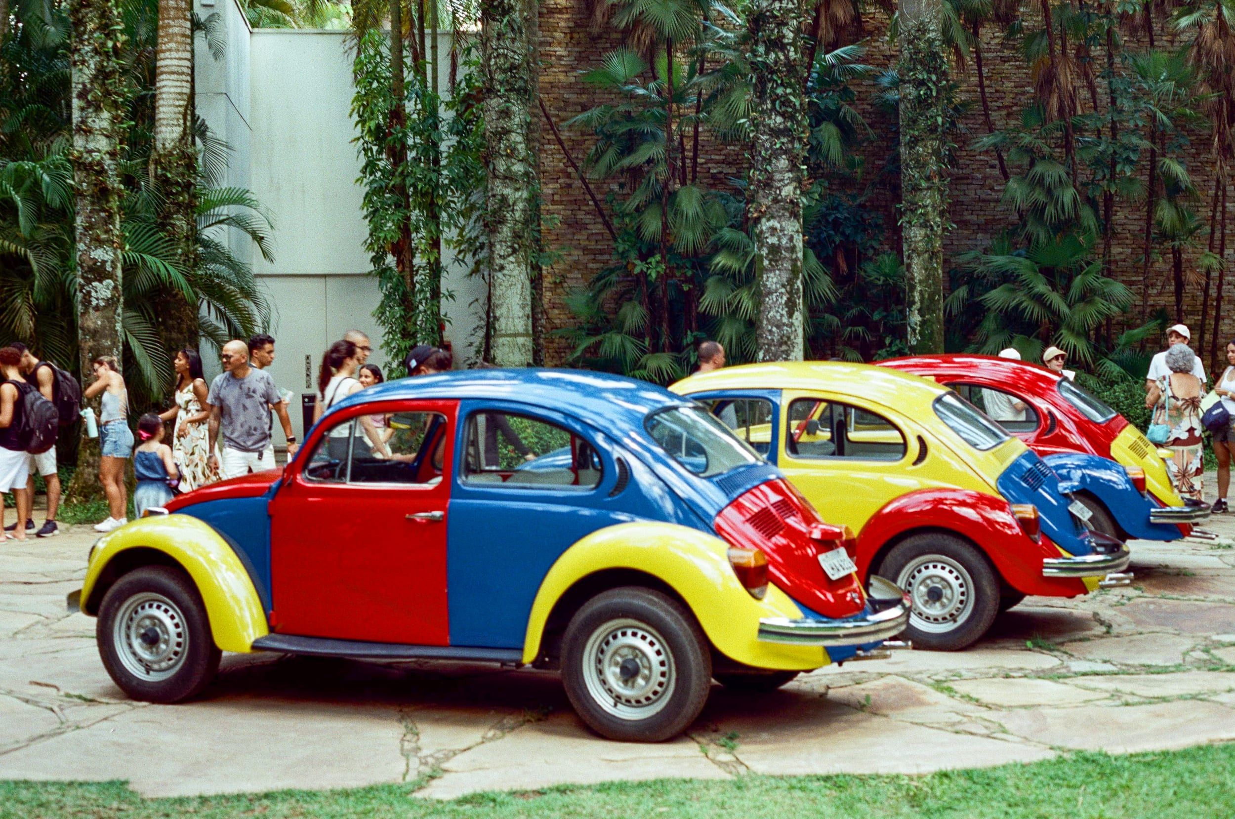 Color analog photograph shot on Canon FTb and Kodak Vision3 250D with FD 50mm f/1.8 by geologyncoffee (Brazil). [Travel]