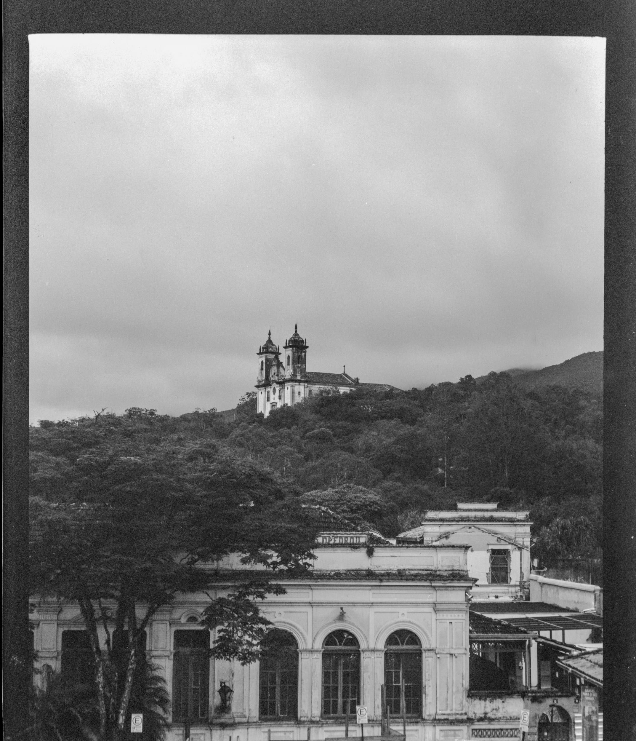 Black and white analog photograph shot on Pentax 67 and Lucky SHD 400 with Pentax 67 135mm f/4 macro in Ouro Preto, Brazil by geologyncoffee (Brazil). [Travel]