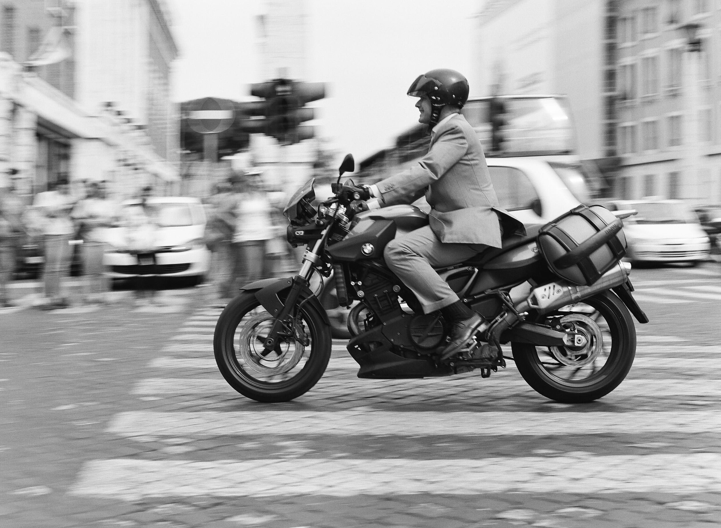 Black and white analog photograph shot on Contax 645 and Fujifilm Fujicolor Pro 400h Professional with 80mm f2 in Rome, Italy by Jack_von_Linden (United States). [Travel]