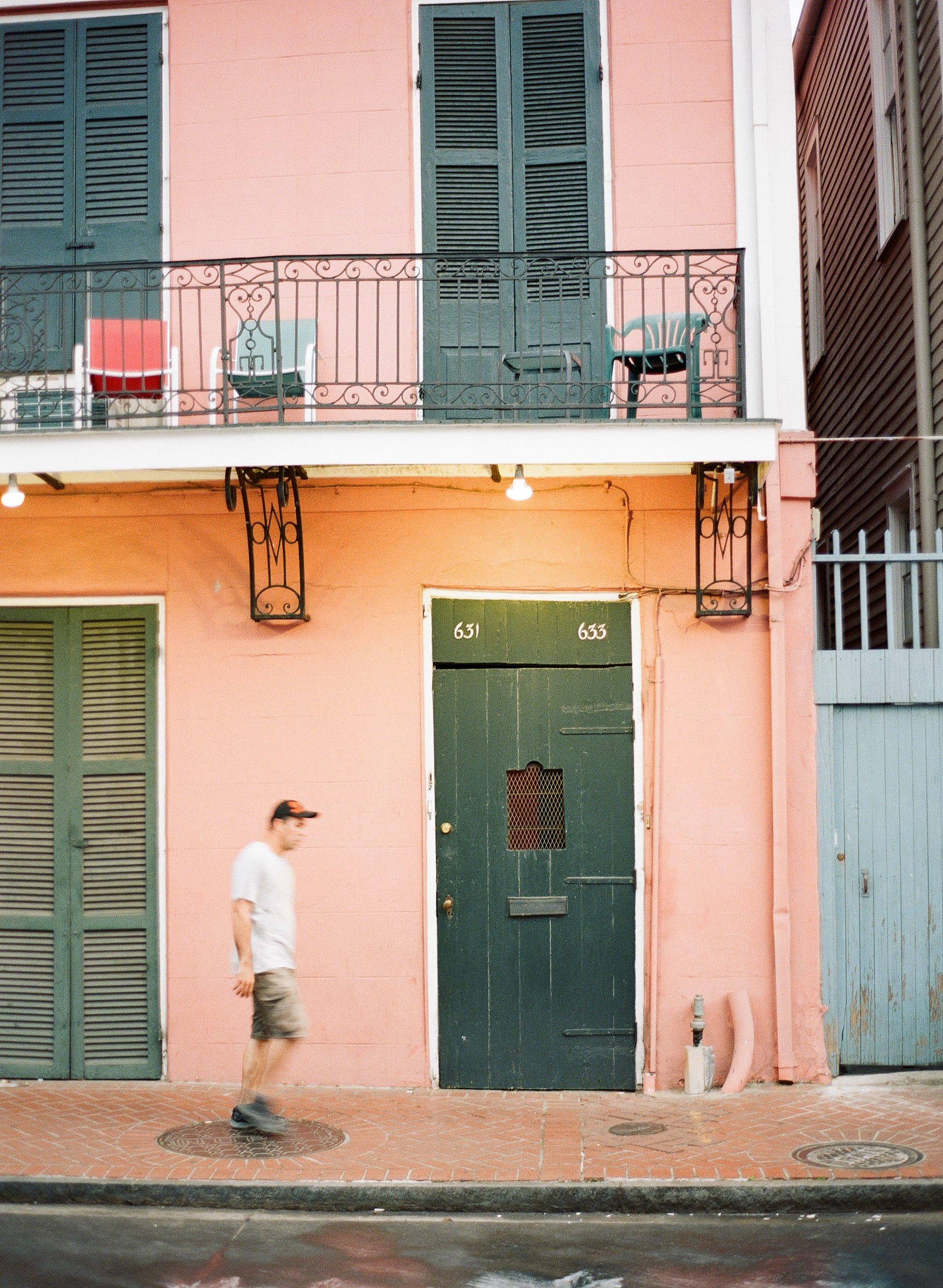 Color analog photograph shot on Contax 645 and Fujifilm Fujicolor Pro 400h Professional with 80mm f2 in New Orleans, Louisiana by Jack_von_Linden (United States). [Travel]