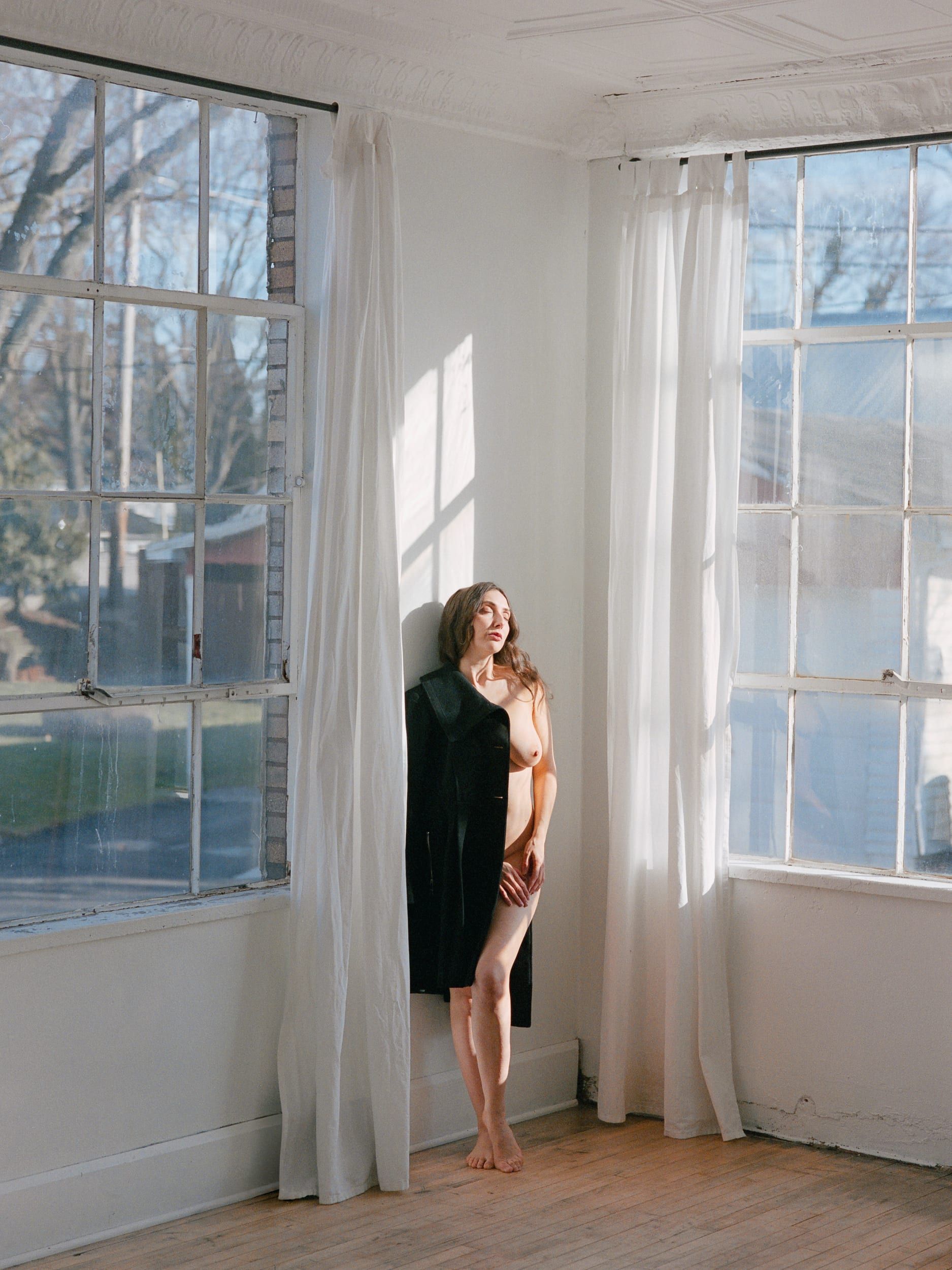 Color analog photograph shot on Hasselblad H1 and Fujifilm Fujicolor Pro 400h Professional with 100mm f2.2 in Columbus, Ohio by Jack_von_Linden (United States). [Boudoir (NSFW)]