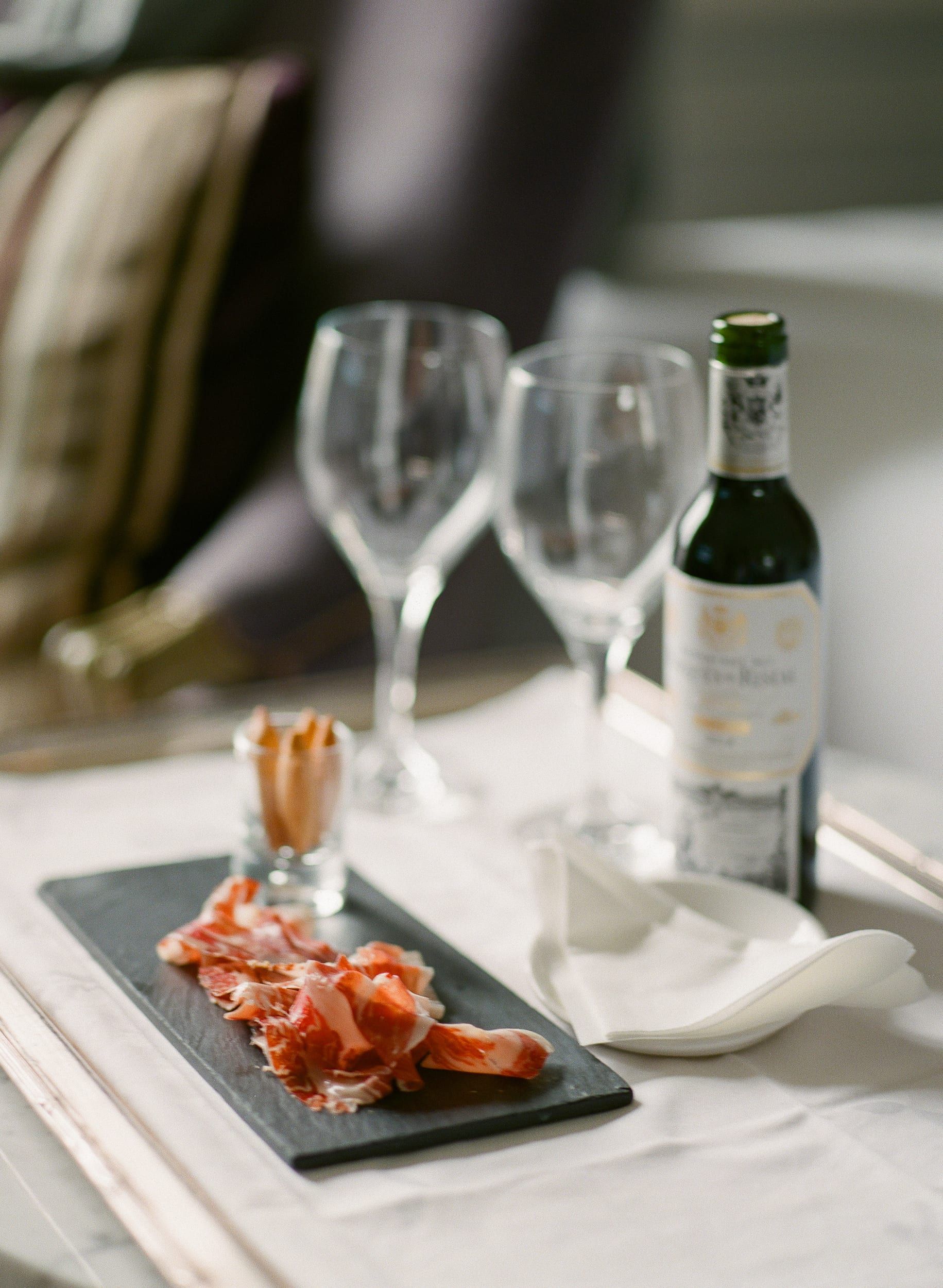 Color analog photograph shot on Hasselblad H1 and Fujifilm Fujicolor Pro 400h Professional with 100mm f2.2 in San Sebastian, Spain by Jack_von_Linden (United States). [Editorial]