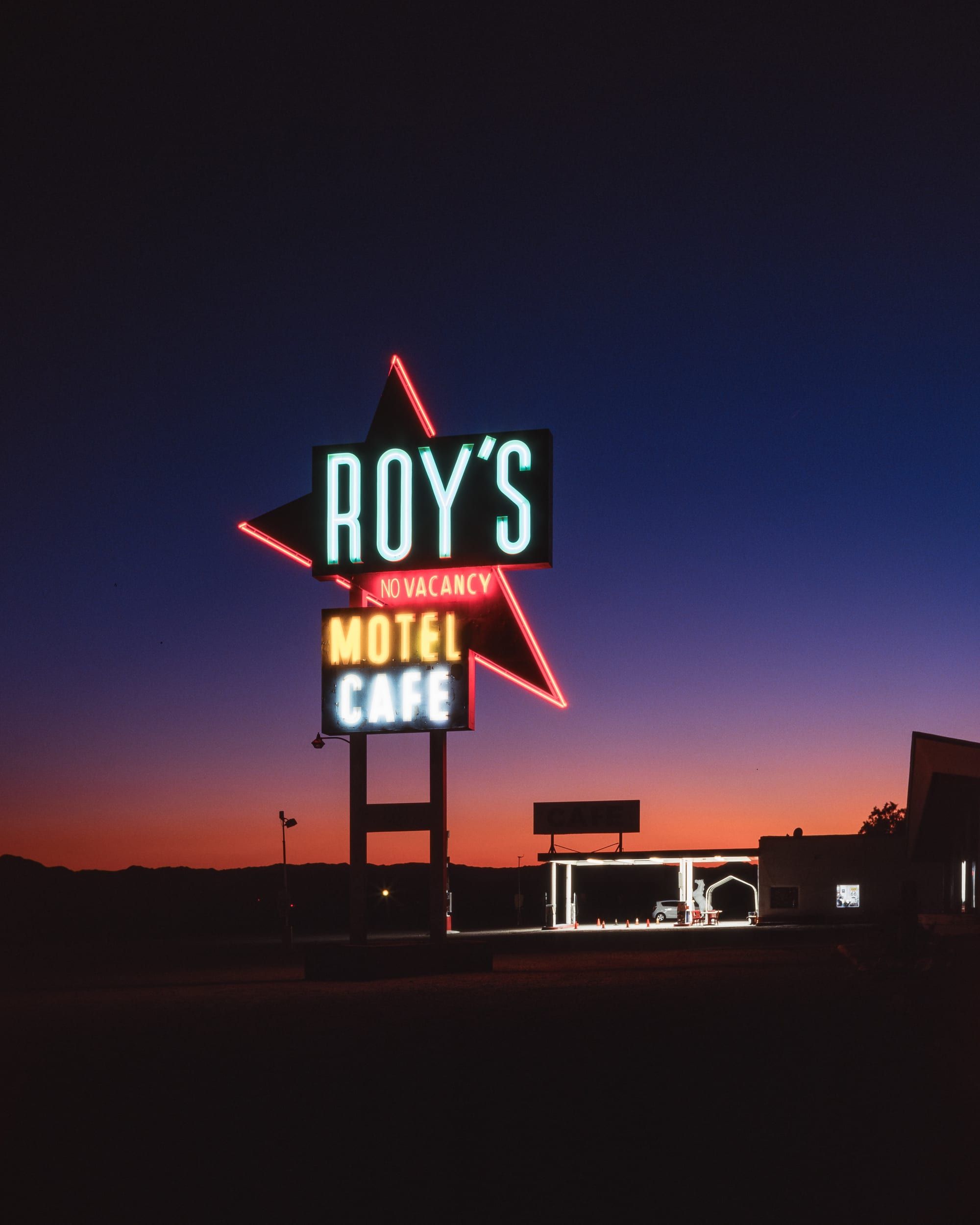 Color analog photograph shot on Mamiya 7ii and Kodak Professional Ektachrome E100 with 80mm f4 in Amboy, California by Jack_von_Linden (United States). [Landscape]