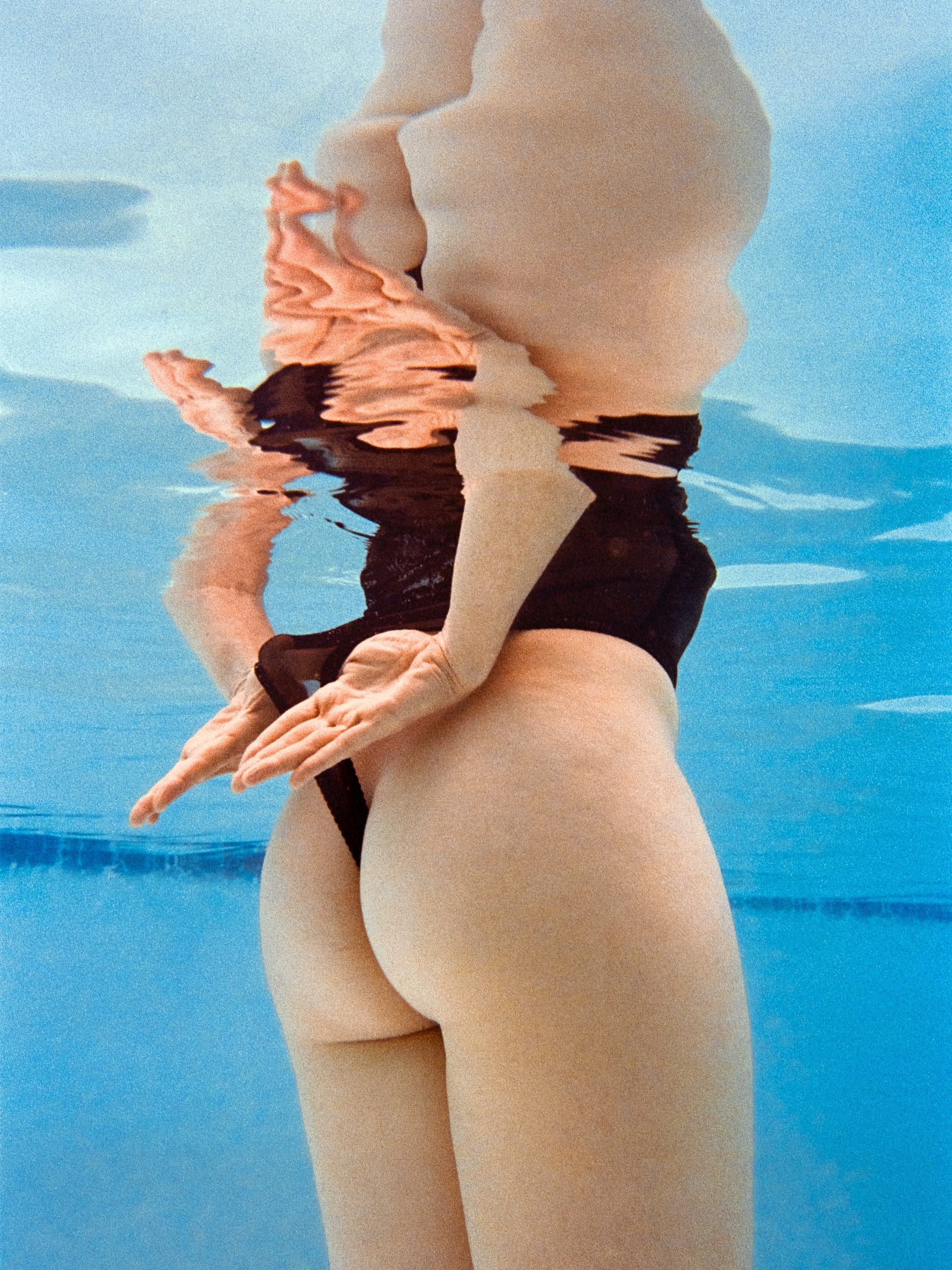 Color analog photograph shot on Nikonos V and Kodak Professional Portra 800 with 35mm f2.5 in Columbus, Ohio by Jack_von_Linden (United States). [Underwater]