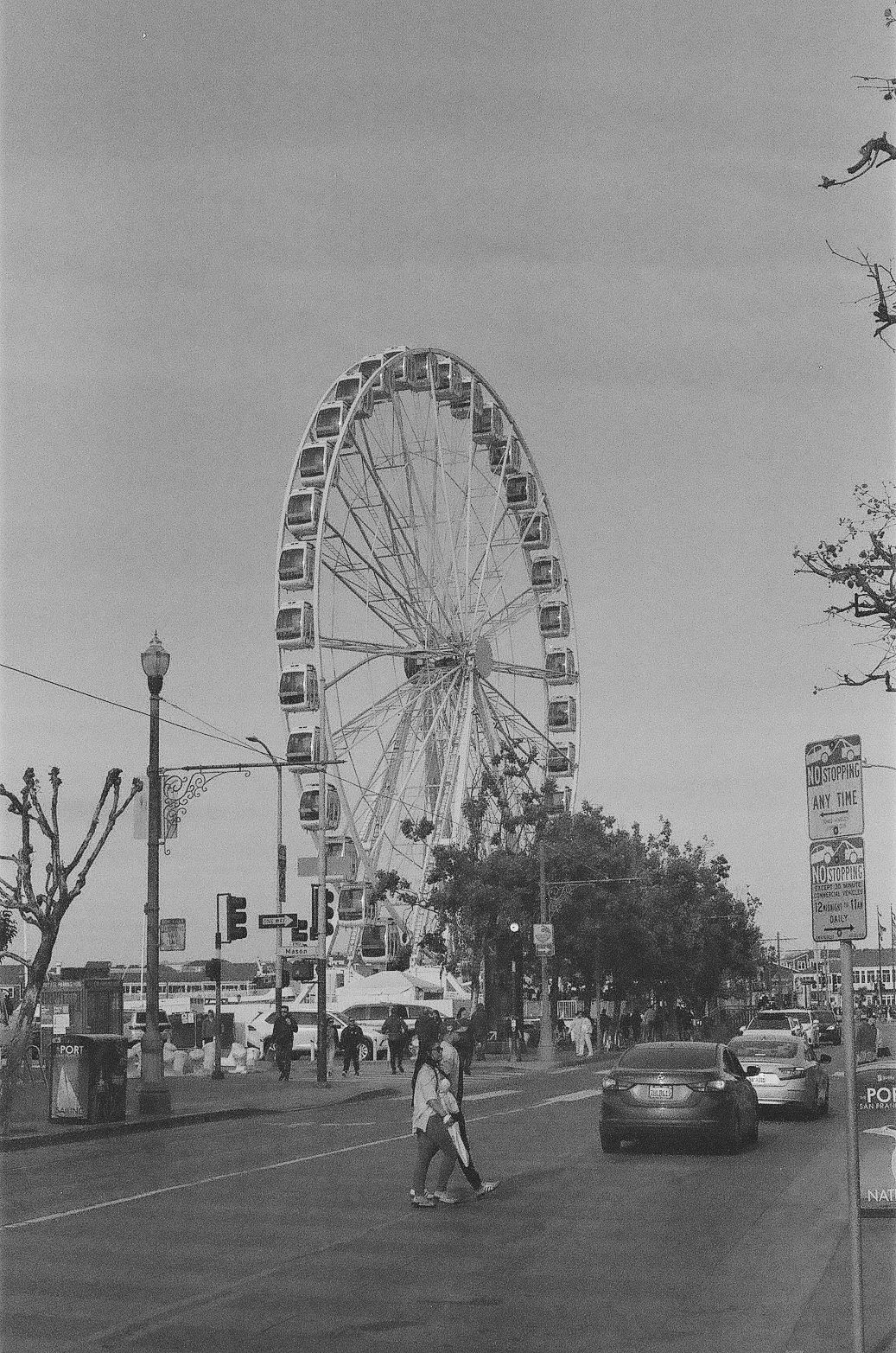 Black and white analog photograph shot on Canon A-1 and Street Candy Film Atm 400 with 50mm 1.8 in San Francisco by ShrubberNi (United States). [Travel]