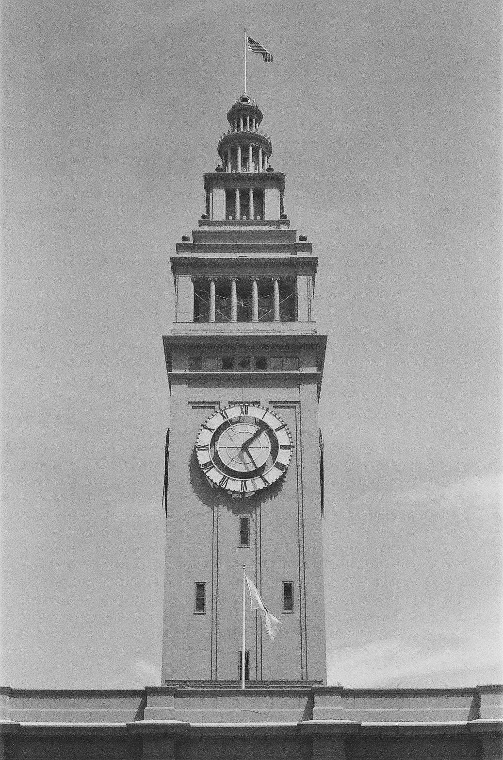 Black and white analog photograph shot on Canon A-1 and Street Candy Film Atm 400 with 50mm 1.8 in San Francisco by ShrubberNi (United States). [Travel]